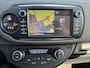 Toyota Yaris 1.0 VVT-i Aspiration 5-Deurs | Climate control | Camera | Navigatie | Cruise control | Elektrisch Pakket | Bluetooth telefoonvoorbereiding