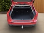 Volvo V60 2.0 B3 Momentum | 1e Eigenaar | Dealer onderhouden | Trekhaak | Camera | Stuur/stoelverwarming