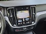 Volvo V60 2.0 B3 Momentum | 1e Eigenaar | Dealer onderhouden | Trekhaak | Camera | Stuur/stoelverwarming