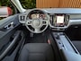 Volvo V60 2.0 B3 Momentum | 1e Eigenaar | Dealer onderhouden | Trekhaak | Camera | Stuur/stoelverwarming