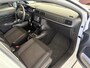 Citroën C3 1.2 PureTech C-Series Airco - Apple carplay - Bluetooth - Cruise control - Licht metalen velgen 16 inch - Navigatiesysteem - Radio - Stuur multifunctioneel - Led verlichting - Mistlampen - Start/stop systeem - Elektrische ramen - Extra getint glas achter
