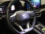 SEAT Leon Sportstourer 1.5 eTSI XCELLENCE - STOEL & STUUR VERWARMING - PARKEERSENSOREN VOOR EN ACHTER - HOMMEL ONDERHOUDEN - NAVIGATIE - DRAADLOZE TELEFOONLADER - ACHTERUITRIJ CAMERA - APPLE CARPLAY/ANDROID AUTO - KEYLESS ENRTY & START