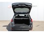 Ford Focus Wagon 1.0-125pk Titanium. Zeer nette, praktische en goed onderhouden wagen, afkomstig van de 1e eig. ! Autm. airco dual, cruise control, trekhaak, verwarmd voorraam, navigatie, telefoonvoorb., metallic lak, pdc v~a, LM wielen, All Season banden etc.