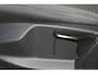 Ford Focus Wagon 1.0-125pk Titanium. Zeer nette, praktische en goed onderhouden wagen, afkomstig van de 1e eig. ! Autm. airco dual, cruise control, trekhaak, verwarmd voorraam, navigatie, telefoonvoorb., metallic lak, pdc v~a, LM wielen, All Season banden etc.