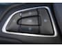 Ford Focus Wagon 1.0-125pk Titanium. Zeer nette, praktische en goed onderhouden wagen, afkomstig van de 1e eig. ! Autm. airco dual, cruise control, trekhaak, verwarmd voorraam, navigatie, telefoonvoorb., metallic lak, pdc v~a, LM wielen, All Season banden etc.