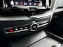 Volvo XC60 T6 Plug-in hybrid AWD Ultra Bright | SOH 98% | Panoramadak | 360° camera | Luchtvering | Harman Kardon | Stoel- en Stuurverwarming | Trekhaak