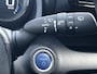 Toyota Yaris 1.5 HYBRID EXECUTIVE HEAD-UP PANO CLIMA PARK-SENSOR APPLE/ANDROID STOEL/STUURVERWARMING LM-VELG 17" BI-TONE