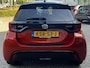 Toyota Yaris 1.5 HYBRID EXECUTIVE HEAD-UP PANO CLIMA PARK-SENSOR APPLE/ANDROID STOEL/STUURVERWARMING LM-VELG 17" BI-TONE
