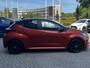 Toyota Yaris 1.5 HYBRID EXECUTIVE HEAD-UP PANO CLIMA PARK-SENSOR APPLE/ANDROID STOEL/STUURVERWARMING LM-VELG 17" BI-TONE