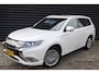 Mitsubishi Outlander 2.4 PHEV Instyle Opendak, 1e eigenaar, Dealer O.H. Adapttieve cruise, SOH = 82%