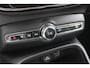 Volvo XC40 T2 Automaat Business Pro | Adaptive Cruise & Pilot Assist | Panoramisch Schuif-/kanteldak | Verwarmbare voorstoelen+stuur | AppleCarplay | Semi-elektr. inklapbare trekhaak | Keyless Entry | Park Assist & Camera Achter | DAB+ | Navigatie | 19'' Lichtmetalen wielen |