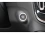 Volvo XC40 T2 Automaat Business Pro | Adaptive Cruise & Pilot Assist | Panoramisch Schuif-/kanteldak | Verwarmbare voorstoelen+stuur | AppleCarplay | Semi-elektr. inklapbare trekhaak | Keyless Entry | Park Assist & Camera Achter | DAB+ | Navigatie | 19'' Lichtmetalen wielen |