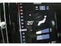 Volvo XC40 T2 Automaat Business Pro | Adaptive Cruise & Pilot Assist | Panoramisch Schuif-/kanteldak | Verwarmbare voorstoelen+stuur | AppleCarplay | Semi-elektr. inklapbare trekhaak | Keyless Entry | Park Assist & Camera Achter | DAB+ | Navigatie | 19'' Lichtmetalen wielen |