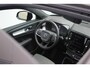 Volvo XC40 T2 Automaat Business Pro | Adaptive Cruise & Pilot Assist | Panoramisch Schuif-/kanteldak | Verwarmbare voorstoelen+stuur | AppleCarplay | Semi-elektr. inklapbare trekhaak | Keyless Entry | Park Assist & Camera Achter | DAB+ | Navigatie | 19'' Lichtmetalen wielen |