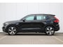 Volvo XC40 T2 Automaat Business Pro | Adaptive Cruise & Pilot Assist | Panoramisch Schuif-/kanteldak | Verwarmbare voorstoelen+stuur | AppleCarplay | Semi-elektr. inklapbare trekhaak | Keyless Entry | Park Assist & Camera Achter | DAB+ | Navigatie | 19'' Lichtmetalen wielen |
