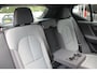 Volvo XC40 T2 Automaat Business Pro | Adaptive Cruise & Pilot Assist | Panoramisch Schuif-/kanteldak | Verwarmbare voorstoelen+stuur | AppleCarplay | Semi-elektr. inklapbare trekhaak | Keyless Entry | Park Assist & Camera Achter | DAB+ | Navigatie | 19'' Lichtmetalen wielen |