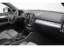 Volvo XC40 T2 Automaat Business Pro | Adaptive Cruise & Pilot Assist | Panoramisch Schuif-/kanteldak | Verwarmbare voorstoelen+stuur | AppleCarplay | Semi-elektr. inklapbare trekhaak | Keyless Entry | Park Assist & Camera Achter | DAB+ | Navigatie | 19'' Lichtmetalen wielen |