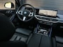 BMW X5 xDrive50e M-Sport Pro | Panoramadak | M-Performance Seats | HUD | 360 Camera | Stoelverwarming + Ventilatie | Memory Seats | Ambiance Interieur | Soft Close | Iconic Glow | Achterbank Verwarming |
