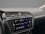 Volkswagen Tiguan Allspace Elegance 7p. 1.5 TSI 150pk DSG Automaat 3e zitrij, Adaptive cruise control, Elektrische achterklep, Achteruitrijcamera, Navigatie, LED matrix koplampen