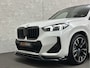 BMW iX1 30 313pk X-Drive M-Sport Performance | Adaptief Led | Sportstoelen | Keyless | 4WD | Adaptieve Cruise en Struurwielverw. voorbereid | Antraciet Hemel | Carplay | Sfeerverlichting | 1200kg Trekgewicht | Camera | Bovag Garantie.
