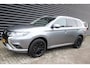 Mitsubishi Outlander 2.4 PHEV Intense één van de allerlaatste uit deze serie Outlanders! Navigatie, stoelverwarming SOH = 93,25%