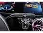 Mercedes-Benz A-klasse 180 Business Solution AMG (PANORAMADAK, STOELVERWARMING, SFEERVERLICHTING, CAMERA, PARKEERSENSOREN)