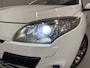 Renault Megane Estate 2.0 Dynamique aut. NAVI/XENON/KEYLESS/17"LMV/CRUISE/ECC/PRIVACY/DAKRAILS/PERFECT ONDERHOUDEN MET VOLLEDIGE OH HISTORIE/APK T/M 03-2027/ZO MEENEEMPRIJS