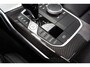 BMW 3-Serie Touring 330e High Executive M Sport / DRAVIT GRAU / PANO / 360 CAMERA / HUD / CARBON / TREKHAAK