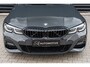 BMW 3-Serie Touring 330e High Executive M Sport / DRAVIT GRAU / PANO / 360 CAMERA / HUD / CARBON / TREKHAAK