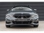 BMW 3-Serie Touring 330e High Executive M Sport / DRAVIT GRAU / PANO / 360 CAMERA / HUD / CARBON / TREKHAAK