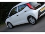Toyota Aygo 1.0 VVT-i x-fun / Airco / Bluetooth / Elektrische ramen / Multifunctioneel stuurwiel
