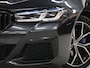 BMW 5-Serie Touring 530e M Sport [PANORAMADAK, ELEKTRISCHE TREKHAAK, APPLE CARPLAY, STOELVERWARMING, MEMORY, DIGITAL DASH, CAMERA, CRUISE CONTROL, PDC V + A, NAVIGATIE, NIEUWSTAAT]