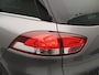 Renault Clio Estate 0.9 TCe Limited | Cruise Control | Airconditioning | Navigatiesysteem | Bluetooth | Parkeersensoren achter | Getint Glas | Lichtmetalen Velgen | Trekhaak |