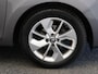 Renault Clio Estate 0.9 TCe Limited | Cruise Control | Airconditioning | Navigatiesysteem | Bluetooth | Parkeersensoren achter | Getint Glas | Lichtmetalen Velgen | Trekhaak |