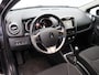 Renault Clio Estate 0.9 TCe Limited | Cruise Control | Airconditioning | Navigatiesysteem | Bluetooth | Parkeersensoren achter | Getint Glas | Lichtmetalen Velgen | Trekhaak |