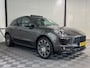 Porsche Macan 2.0 | Pano | Sportchrono | Leer | Camera | Luchtvering | 21 inch Turbo velgen