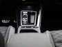 Volkswagen Golf 1.5 eTSI R-Line Edition 150 PK| Stoelverwarming | Stuurwielverwarming | Achteruitrijcamera | Parkeersensoren | APple Carplay Draadloos | Sfeerverlichting