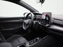 Volkswagen Golf 1.5 eTSI R-Line Edition 150 PK| Stoelverwarming | Stuurwielverwarming | Achteruitrijcamera | Parkeersensoren | APple Carplay Draadloos | Sfeerverlichting