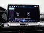Volkswagen Golf 1.5 eTSI R-Line Edition 150 PK| Stoelverwarming | Stuurwielverwarming | Achteruitrijcamera | Parkeersensoren | APple Carplay Draadloos | Sfeerverlichting