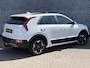 Kia Niro EV DynamicLine 64.8 kWh | Trekhaak | Achteruitrijcamera | Parkeersensoren | Cruise Control Adaptief | Keyless Entry | Navigatie | Apple Carplay | Android Auto | Lichtmetalen Velgen 17 inch