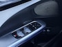 Mercedes-Benz C-klasse Estate 300 e AMG Line | Panoramadak | Stoelverwarming | Cruise Control Adaptief | MBUX Navigatie | Achteruitrijcamera | Parkeersensoren | LED Koplampen | Elektrische Achterklep | Plug-in Hybrid (PHEV)