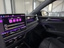 Volkswagen Tayron 1.5 eHybrid R-Line Edition 272pk | Groot scherm | Trekhaak | Pano | 360 camera | Black-style | Head-up | IQ-Light | Massage