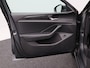 Volkswagen Passat Variant 1.5 eHybrid 204 Pk Business | Full LED | Ergo Active Stoelen | Stoelverwarming | Adaptive Cruise | Camera | CarPlay | 18 Inch | 43.378 Km !!