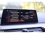 BMW 5-Serie M550i xDrive Executive M-Sport | Merino leder | 20" | Driving Assistent Plus | Comfort stoel met geheugen | Real-Time Traffic information | Zonnerolgordijnen achter | Stoelverwarming voor en achter | Etc.