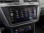 Volkswagen Tiguan 1.4 245pk TSI eHybrid R-Line Business+ Navigatie 'Discover Media' | Parkeersensoren vóór en achter | Adaptive Cruise Control