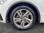 Volkswagen Tiguan 1.4 245pk TSI eHybrid R-Line Business+ Navigatie 'Discover Media' | Parkeersensoren vóór en achter | Adaptive Cruise Control