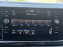 Volkswagen Polo 1.0 TSI Life Navigatie / Parkeersensoren / LMV 16 " / App-connect / LED verlichting / Carplay