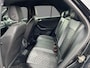 Volkswagen T-Roc 1.5 TSI 150pk DSG R-Line Business · Camera · Apple/Android Car Play · Stoelverwarming · Parkeerassistent · ACC · Draadloze Telefoonlader · Garantie t/m 12-04-2027 of 100.000