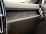 Volvo EX40 Single Motor Extended Range Plus 82 kWh | Trekhaak | Verwarmbare voorstoelen en stuurwiel | Premium audio by Harman Kardon | Premium audio by Harman Kardon | Adaptief cruise control