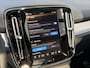 Volvo EX40 Single Motor Extended Range Ultra Europa 82 kWh | 45th Anniversary Edition | Panoramisch schuif-/ kanteldak | Harman Kardon | Elektrisch verstelbare voorstoelen met geheugen functie | 5 jaar garantie - (2 jaar extra fabrieksgarantie) | 20 inch lichtmetalen velgen | Extra getint glas achter | Verwarmde voorstoelen en stuurwiel | Pilot assist | Adaptieve cruise control
